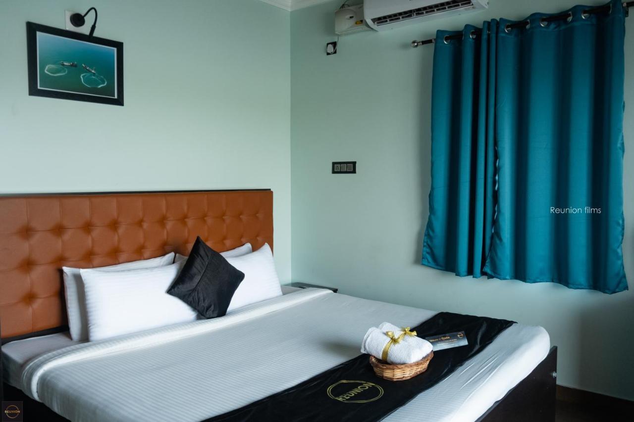 Reunion Ocean Tides Hotel Udupi Exterior photo