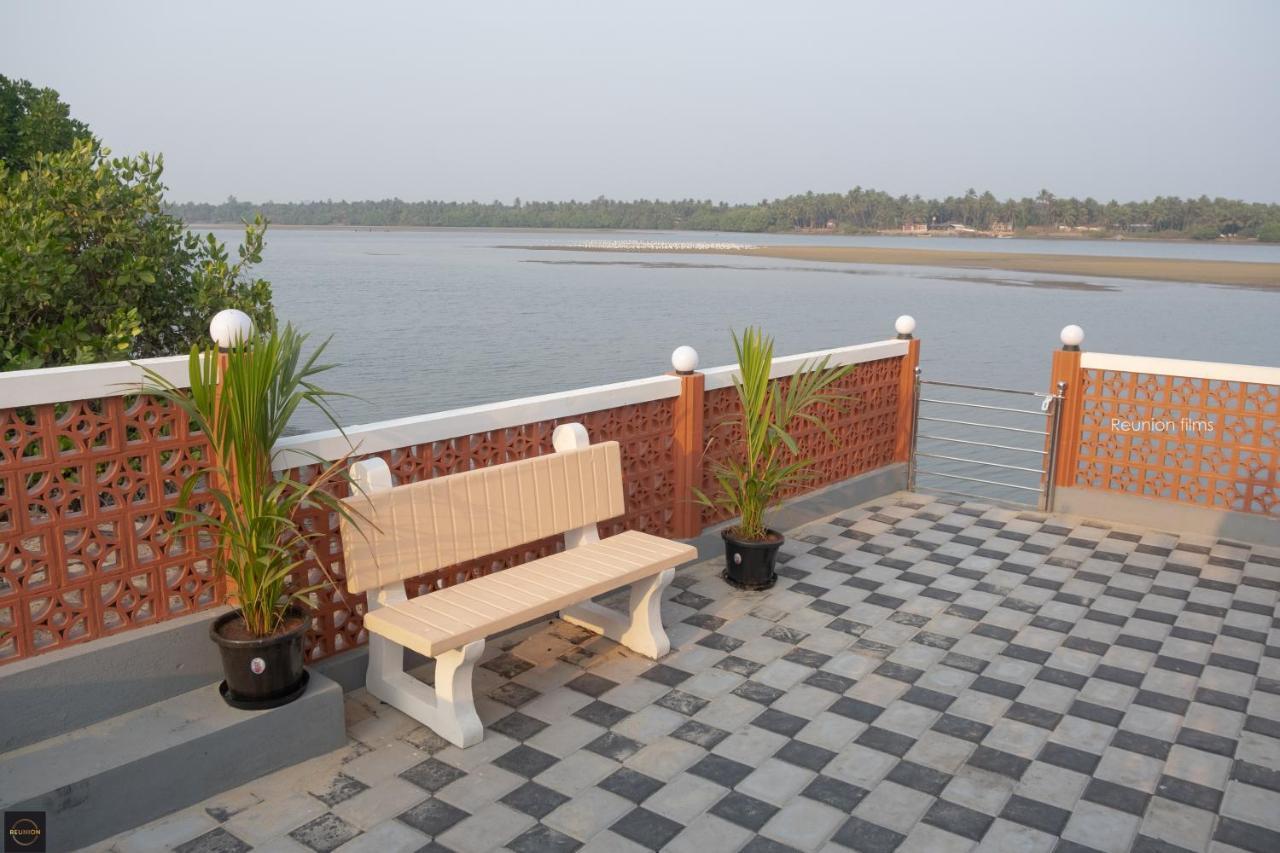 Reunion Ocean Tides Hotel Udupi Exterior photo